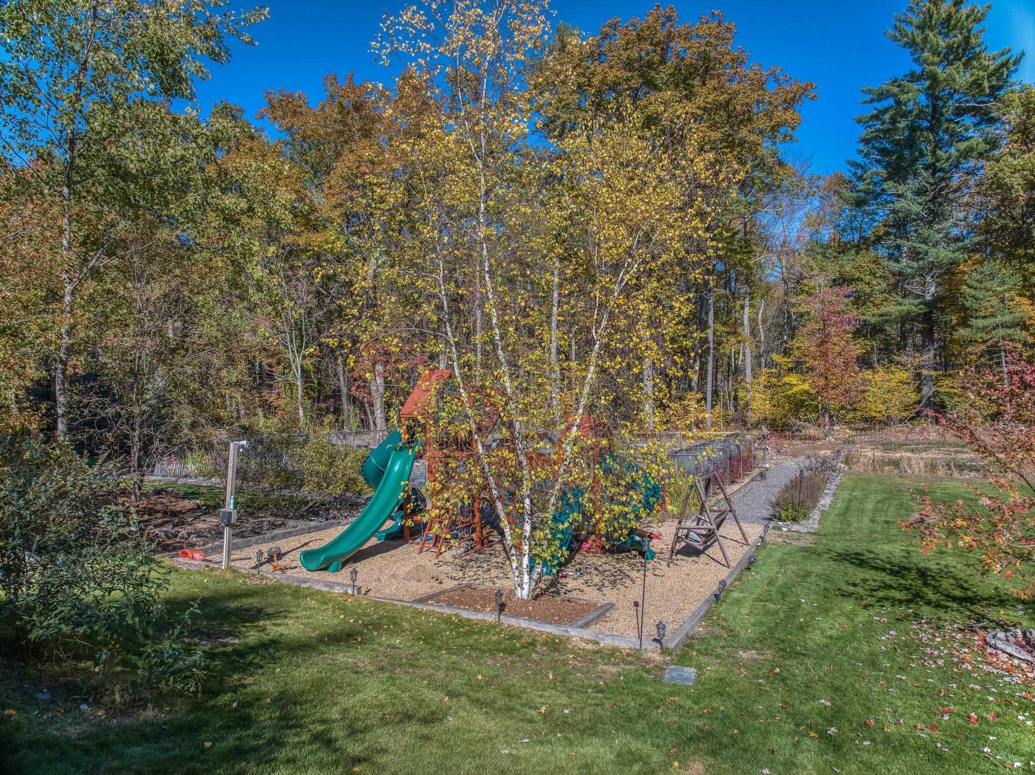 4 Cobblestone Place