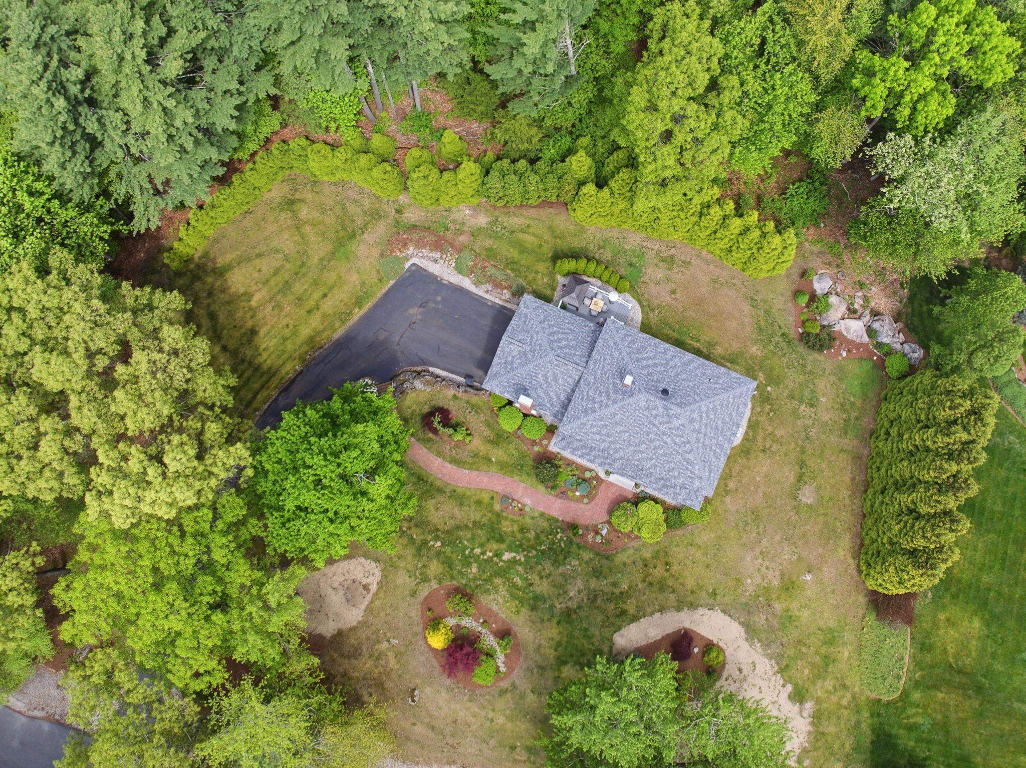 4 Hunters Road