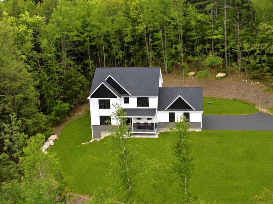 8 Arrowwood Road