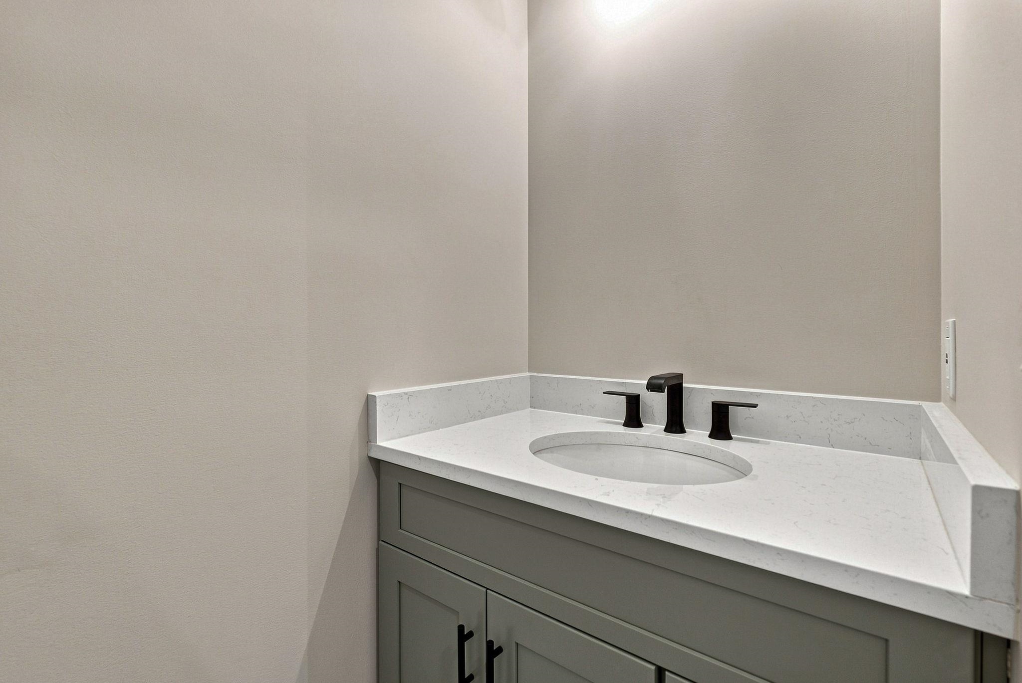 219-10 Colburn Road Unit: 219-10