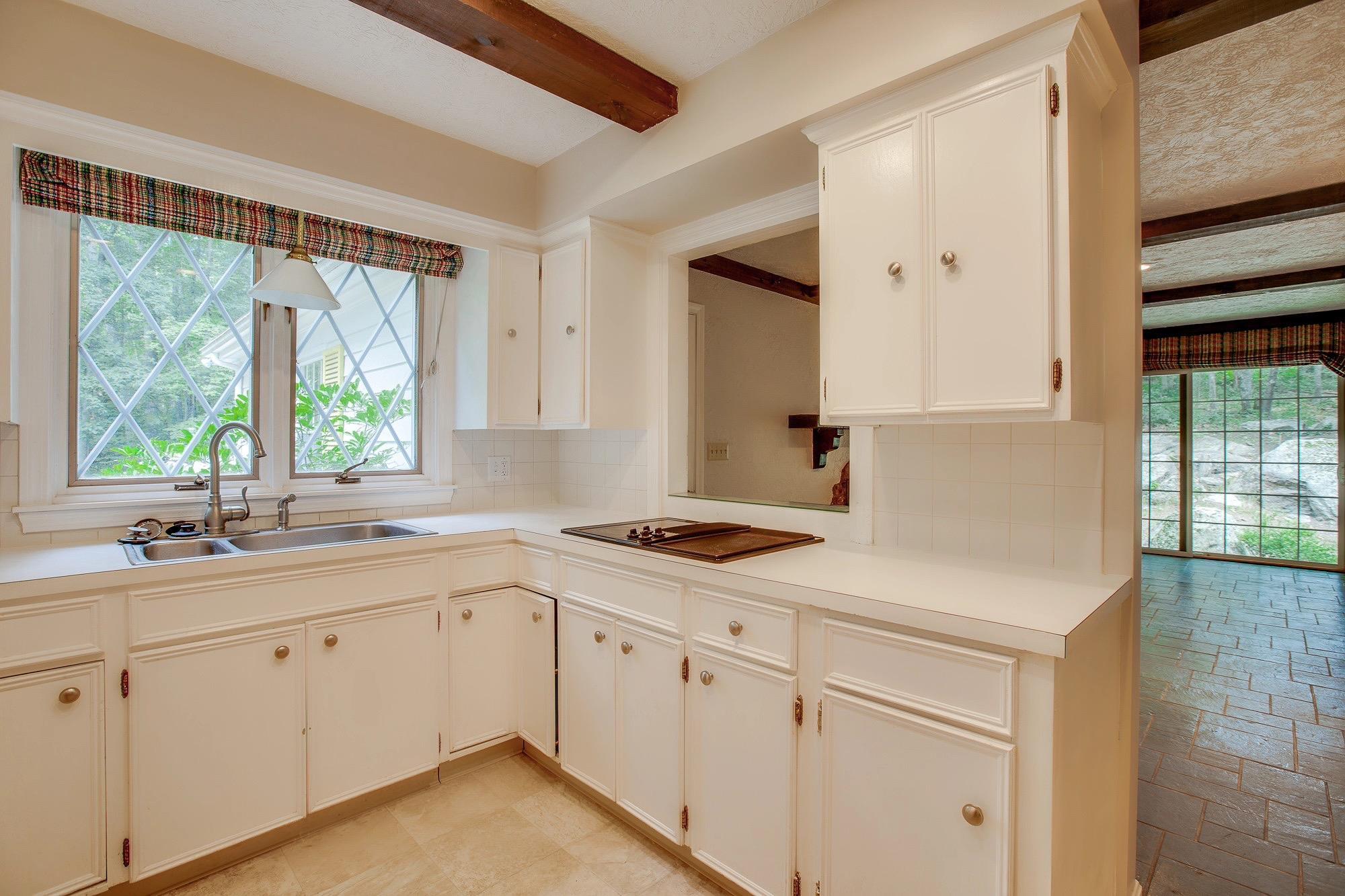 27 Buttonwood Road