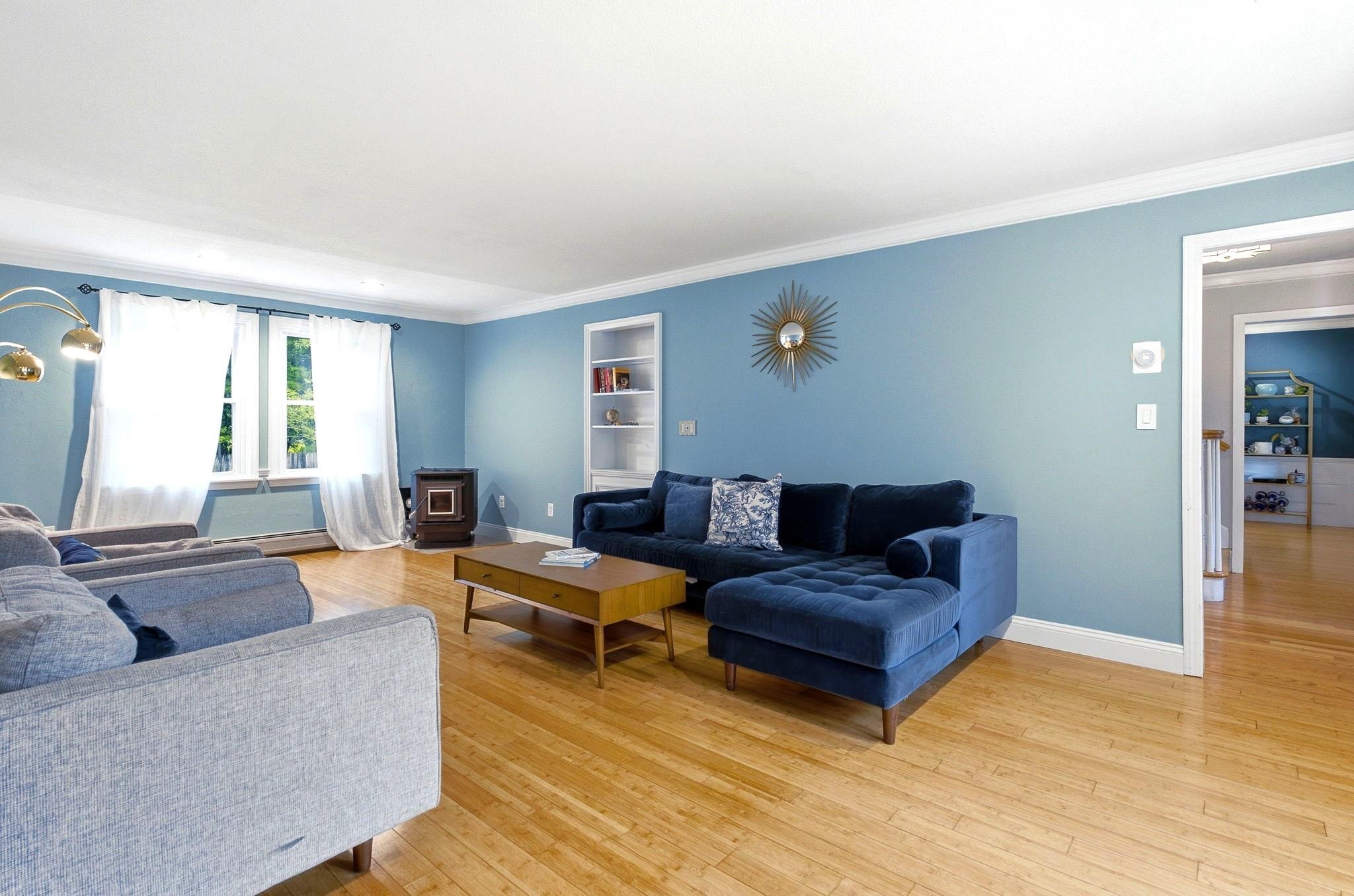 11 Wendover Way