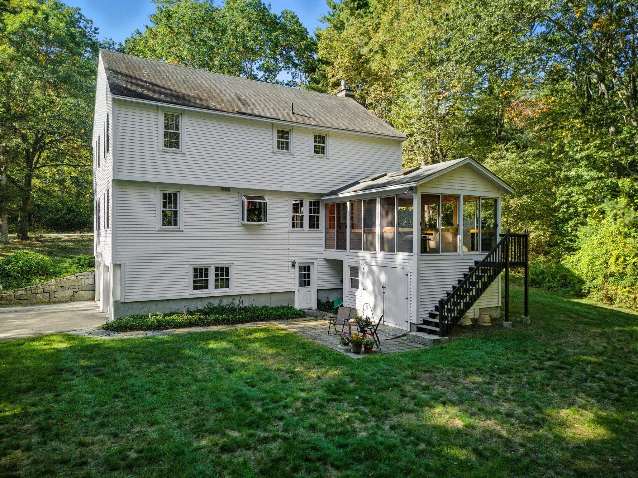 16 Williamsburg Drive