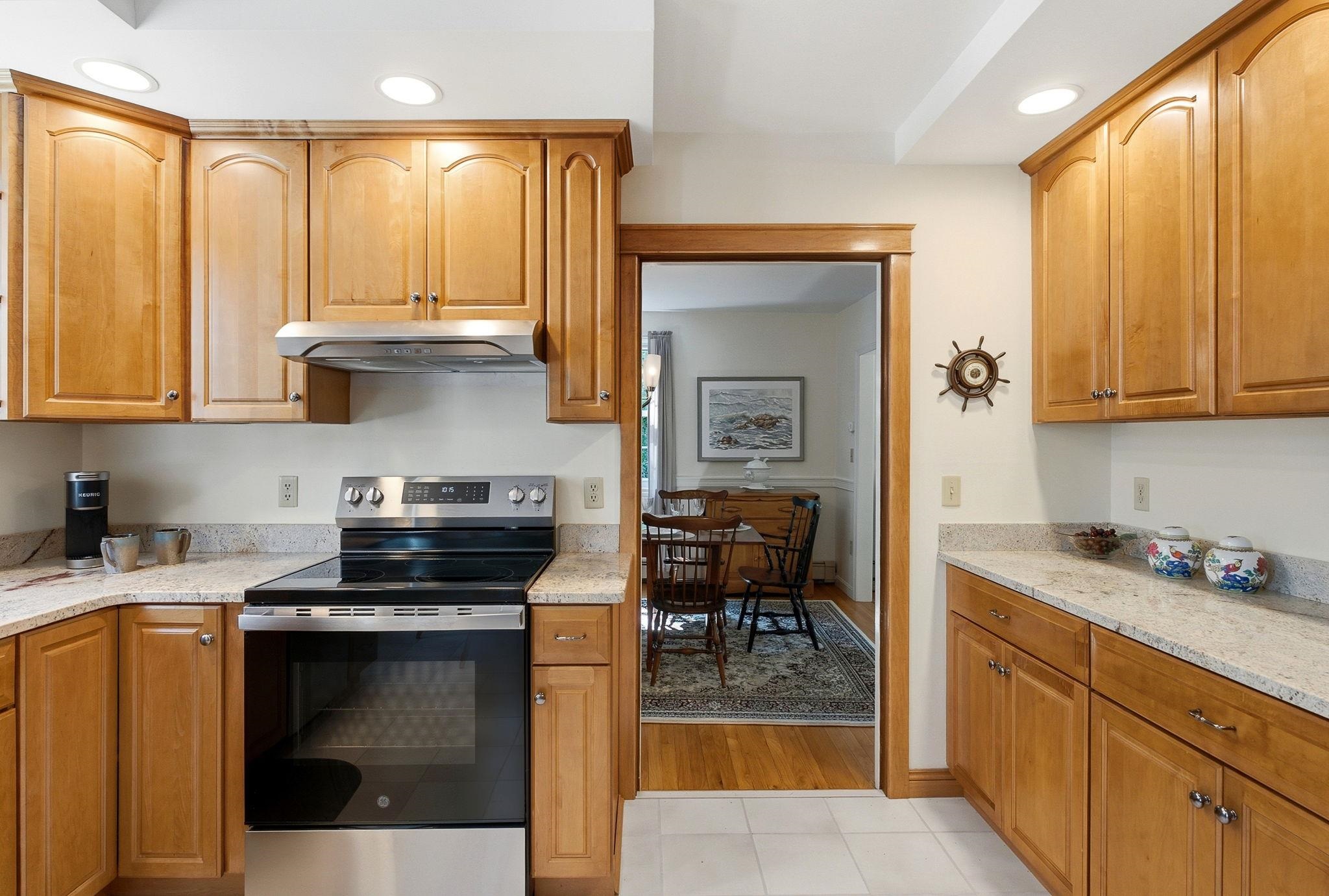 16 Williamsburg Drive