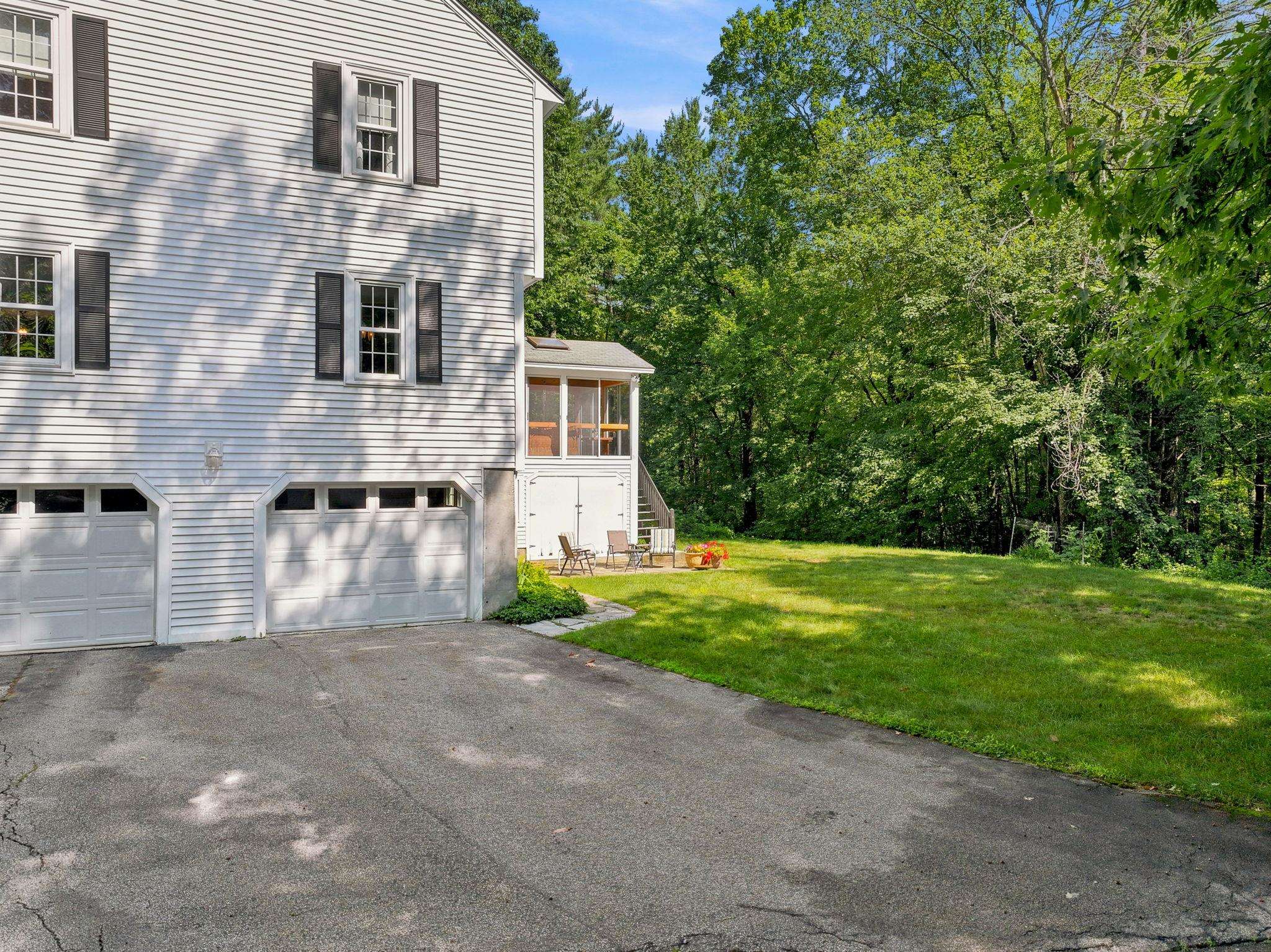 16 Williamsburg Drive