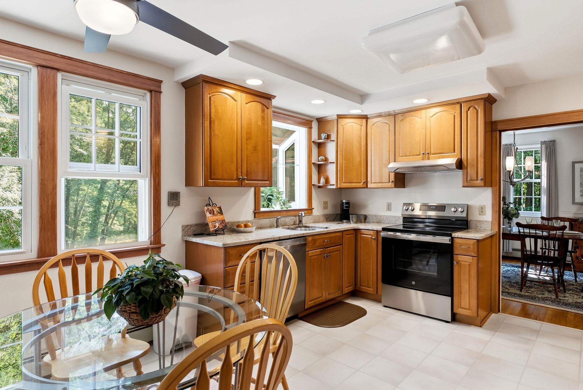 16 Williamsburg Drive