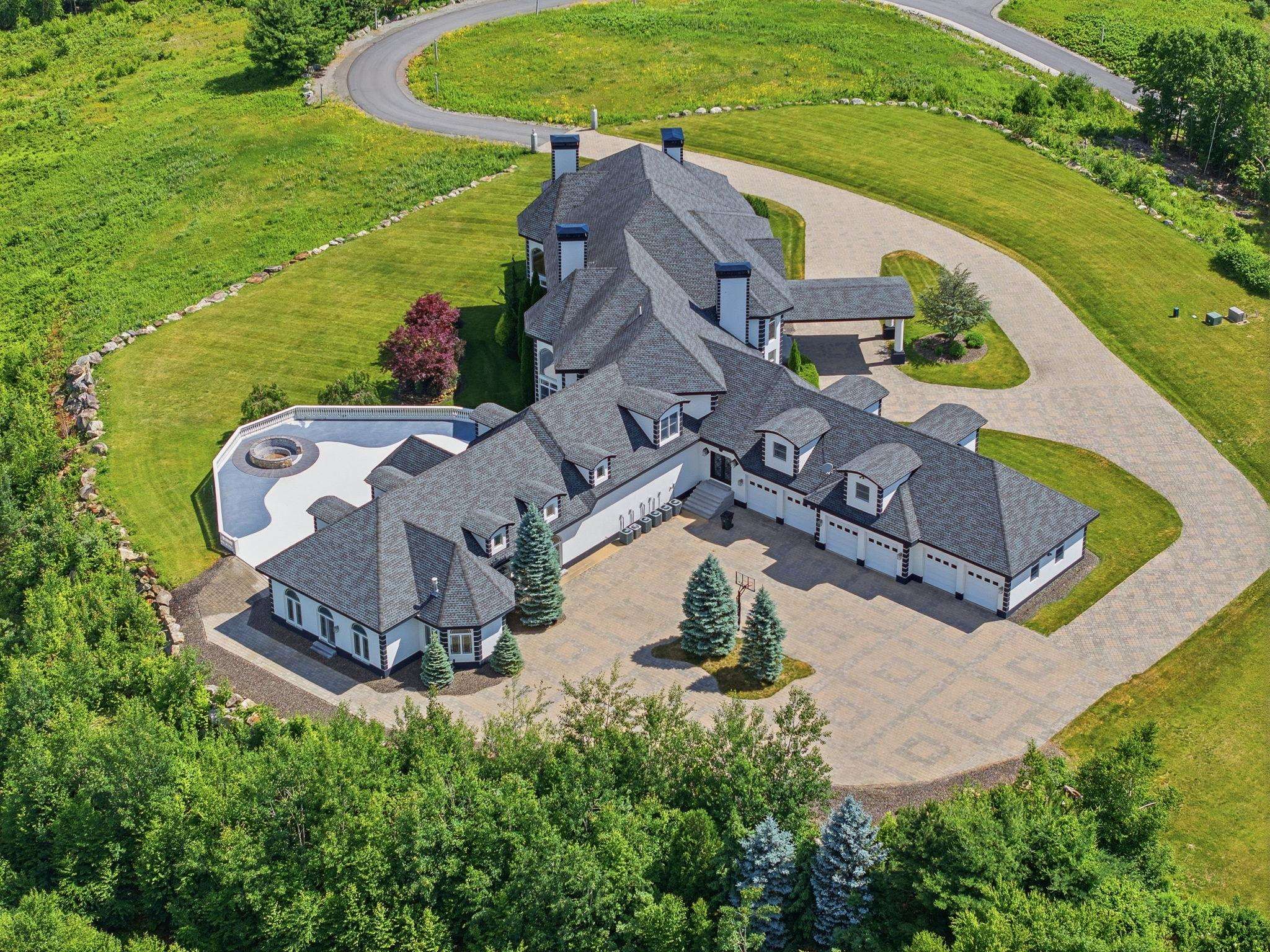 94 Foxberry Drive