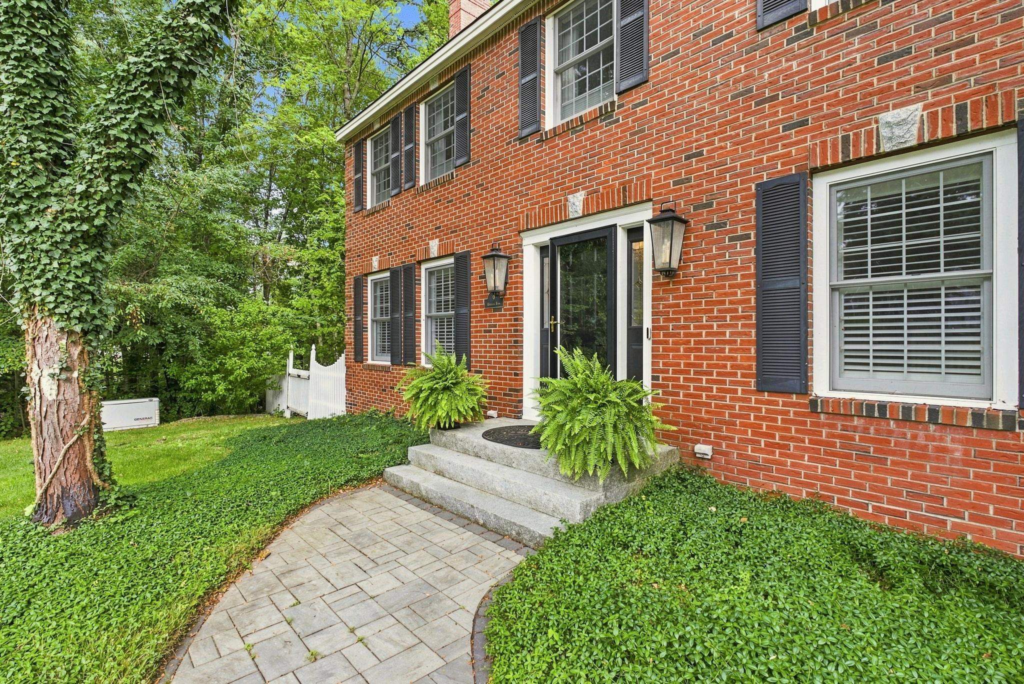 9 Rosewell Road