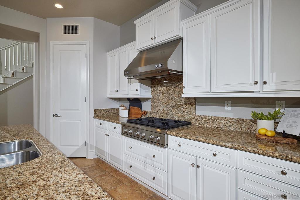 3201 Corte Tamarindo