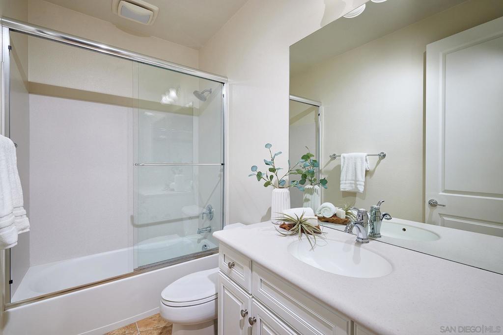 3201 Corte Tamarindo