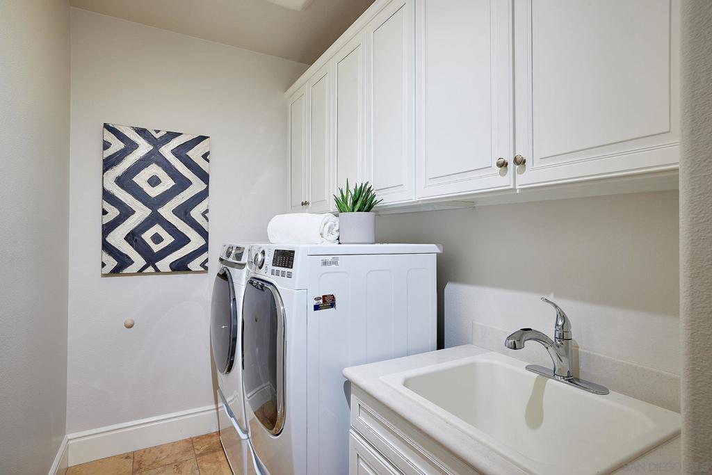 3201 Corte Tamarindo