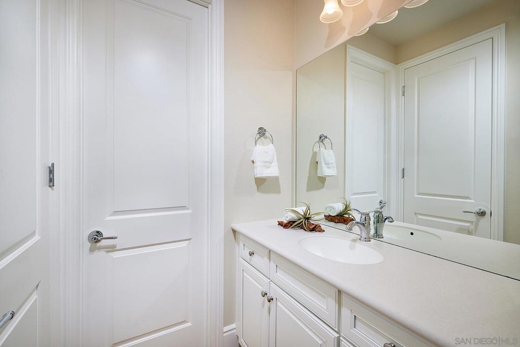 3201 Corte Tamarindo