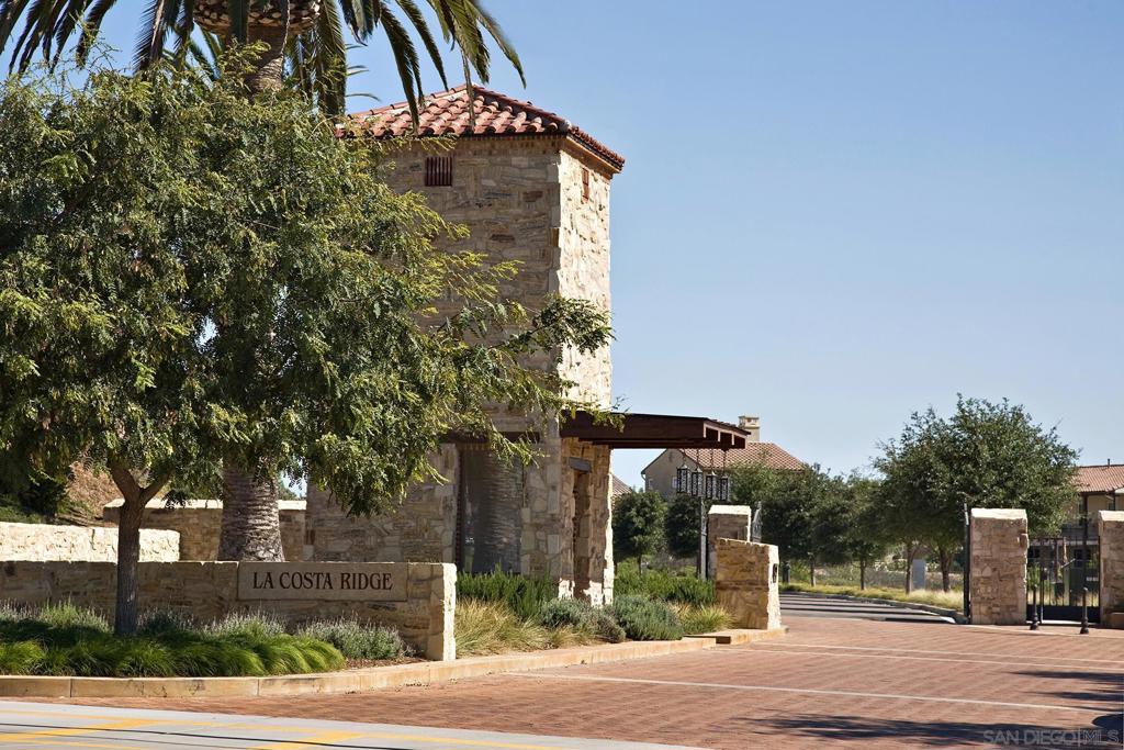 3201 Corte Tamarindo