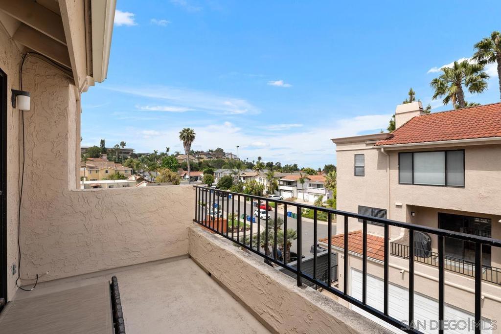 2988 Luciernaga St 17