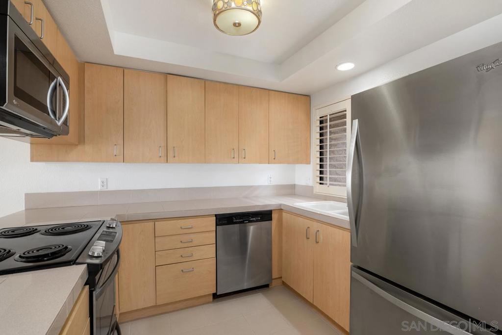 2988 Luciernaga St 17