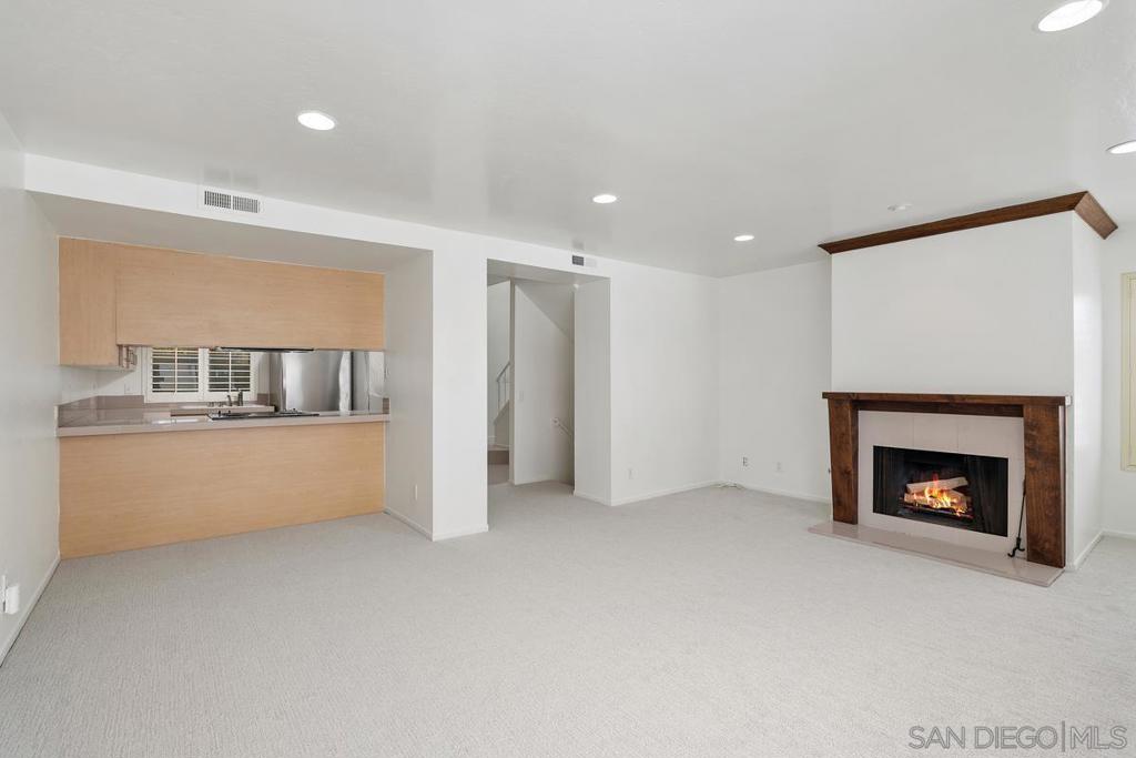 2988 Luciernaga St 17