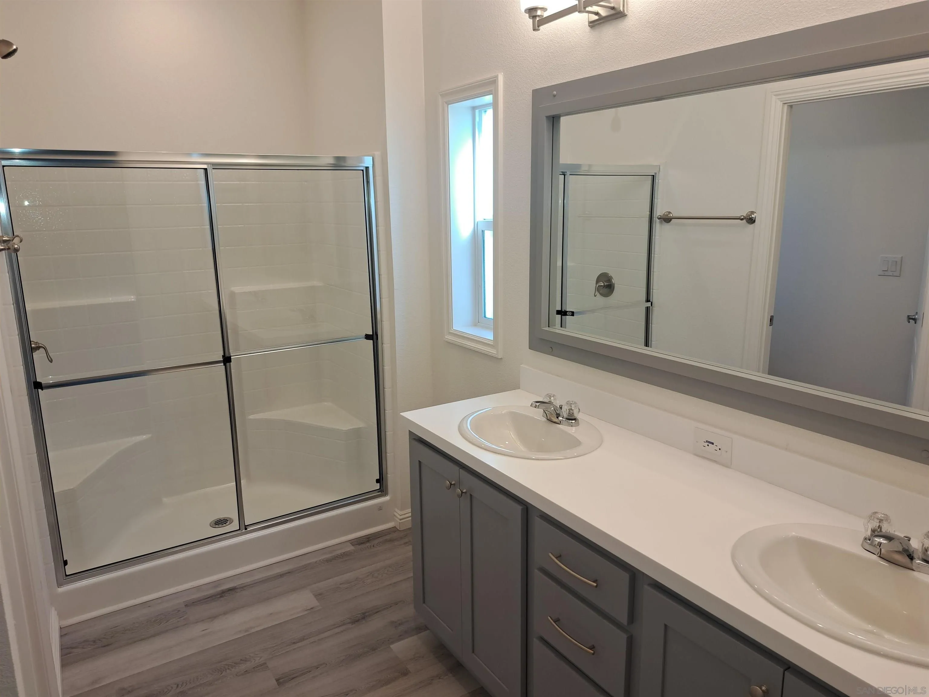 525 W El Norte Parkway Unit 21