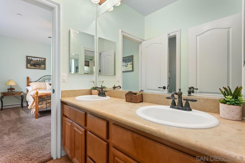 4747 Caminito De Los Cepillos