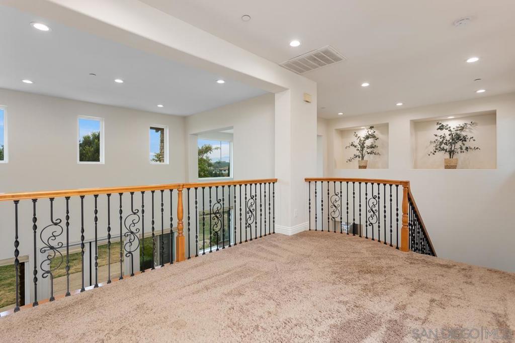 4747 Caminito De Los Cepillos