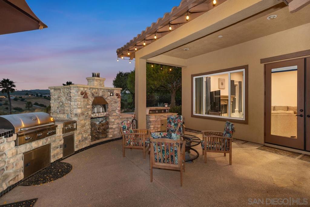 4747 Caminito De Los Cepillos