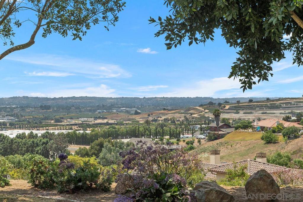 4747 Caminito De Los Cepillos