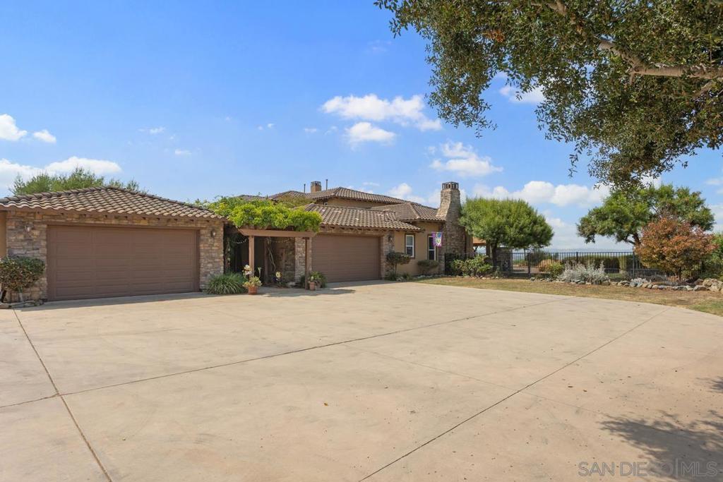 4747 Caminito De Los Cepillos