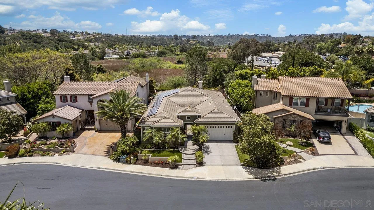 8012 Avenida Secreto