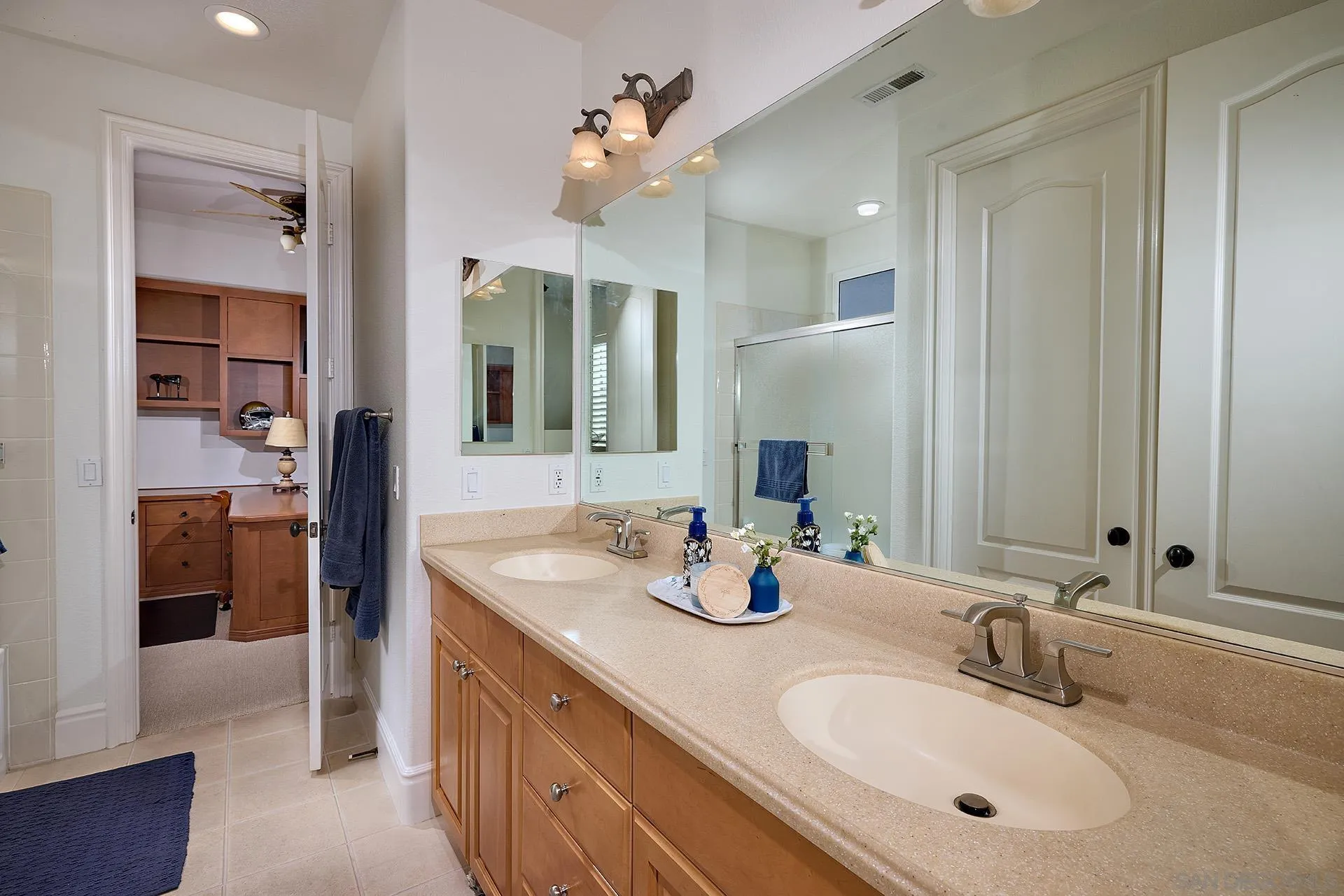 8012 Avenida Secreto