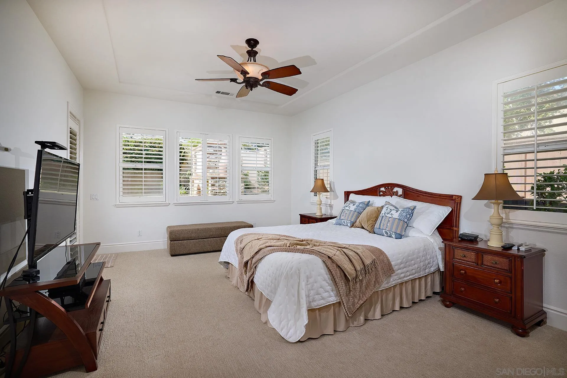 8012 Avenida Secreto