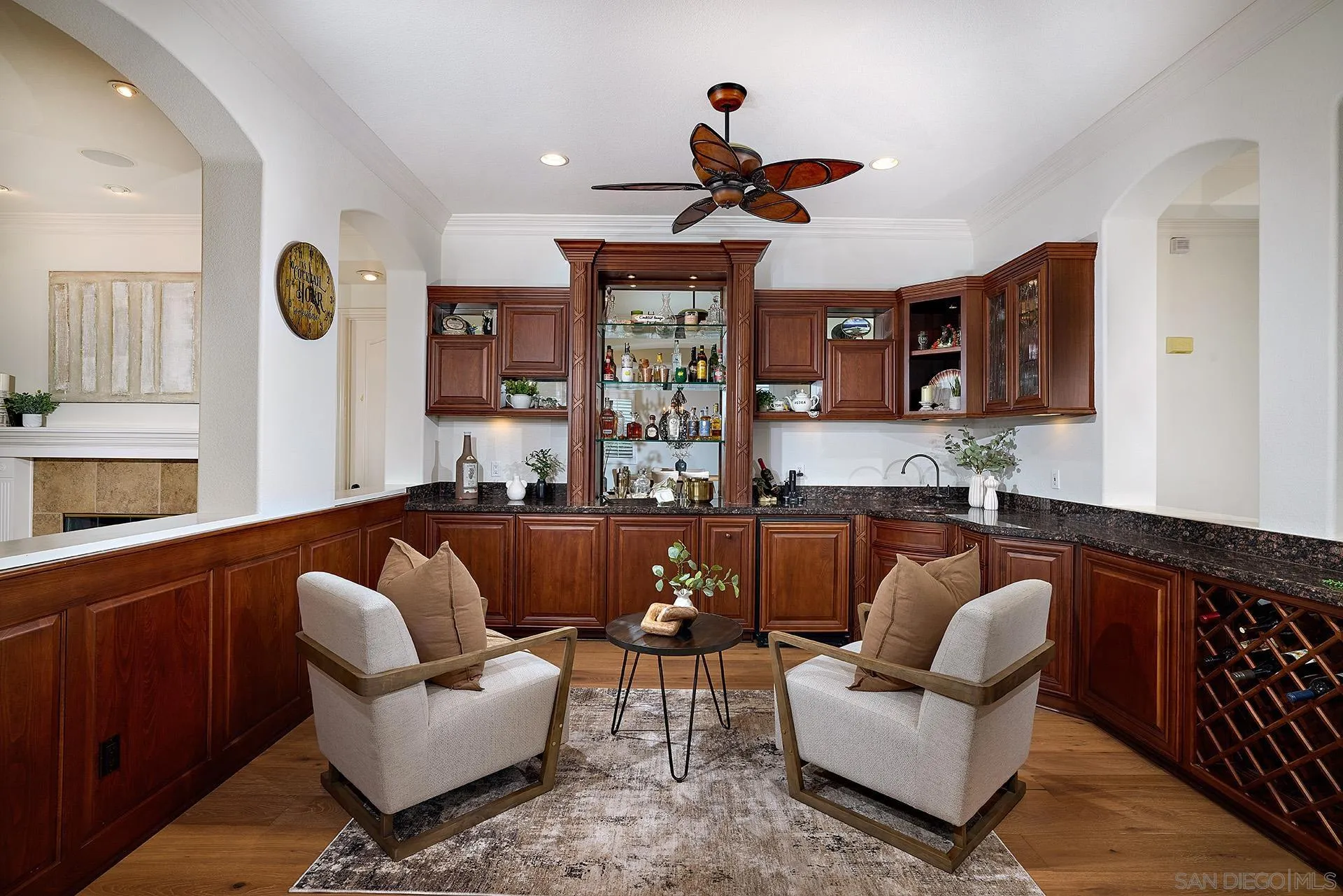 8012 Avenida Secreto