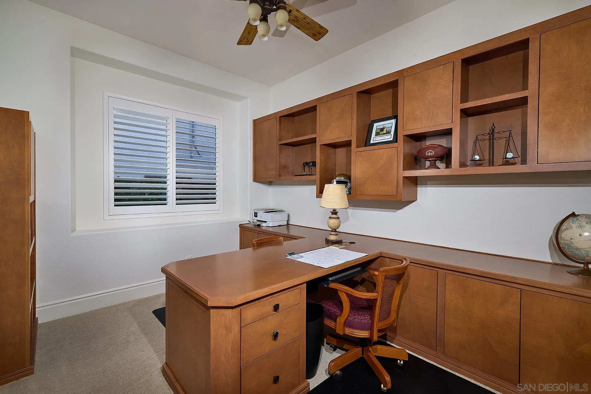 8012 Avenida Secreto