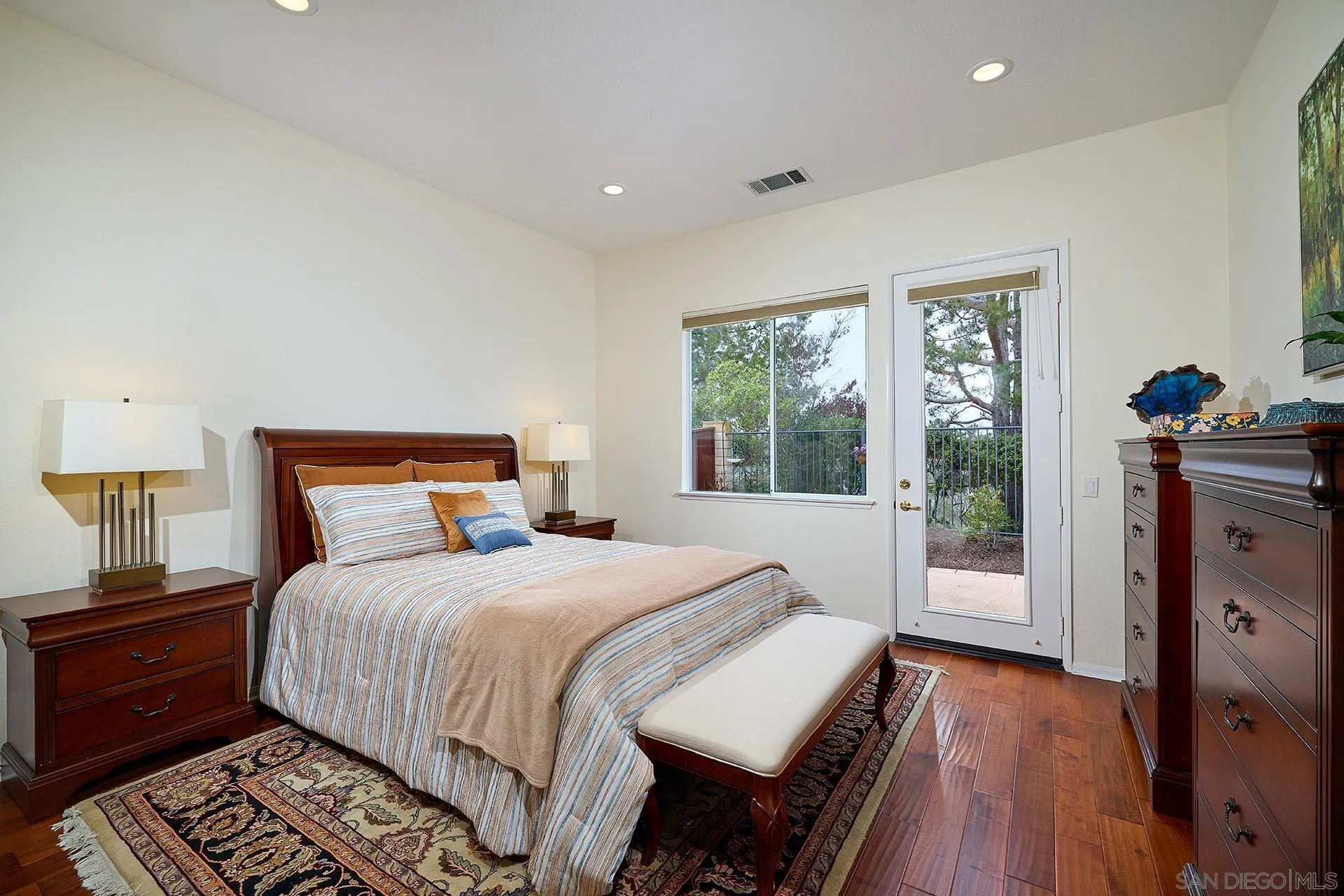 2938 Avenida Castana