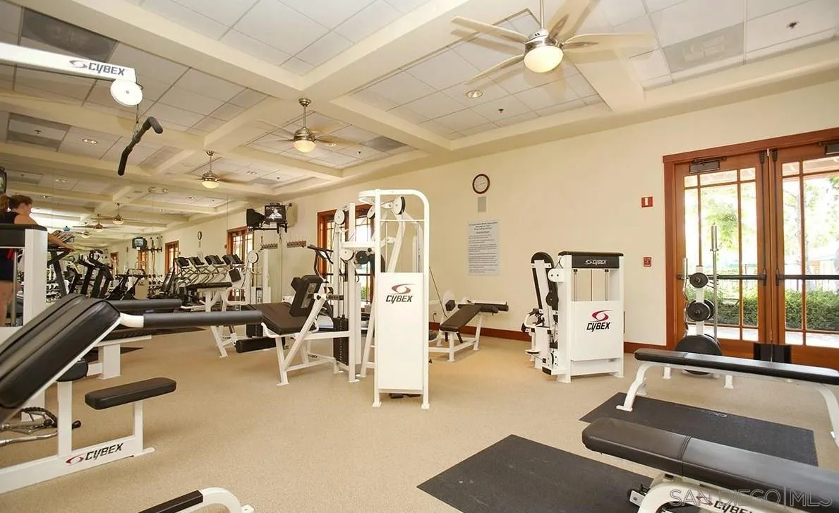 2938 Avenida Castana