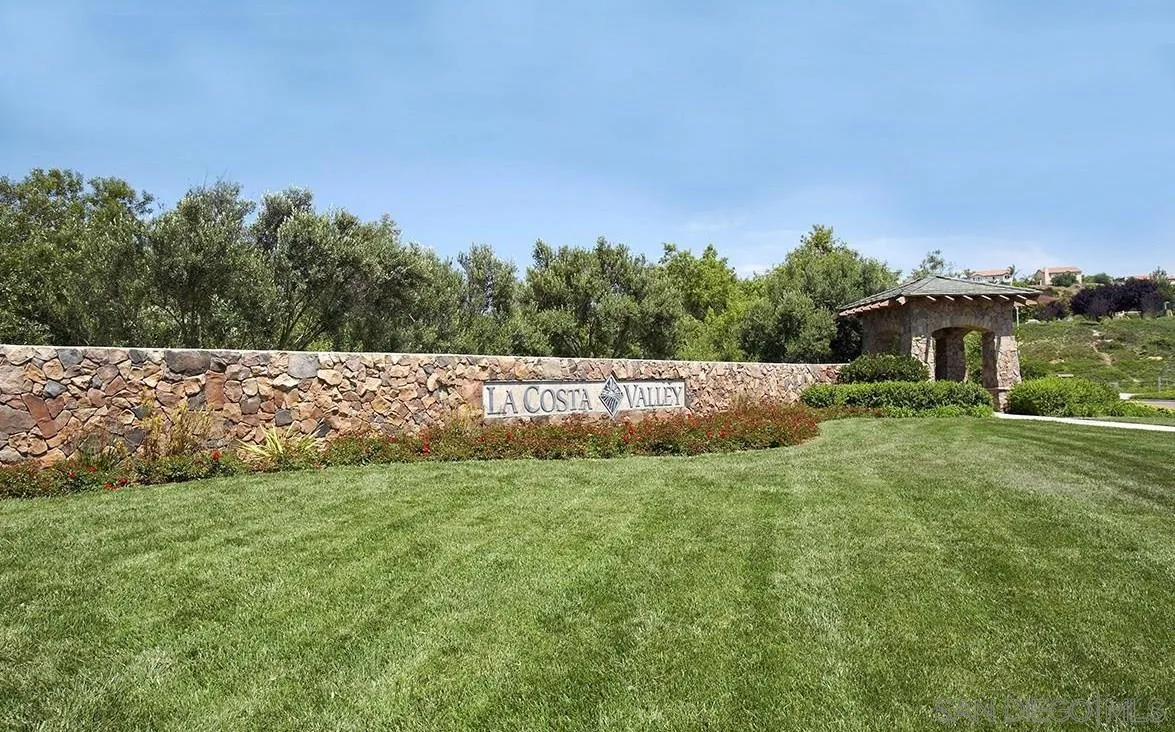 2938 Avenida Castana