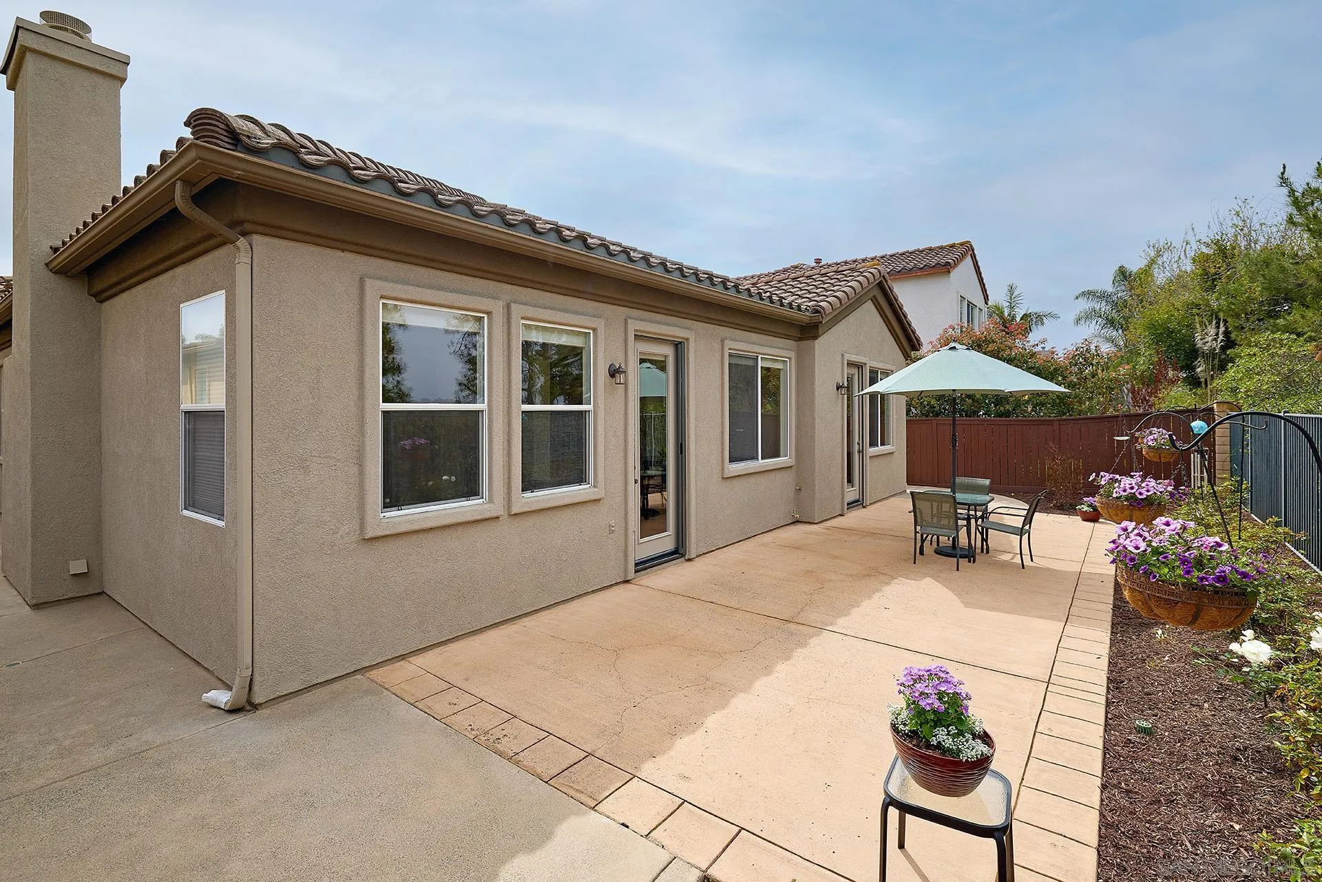 2938 Avenida Castana