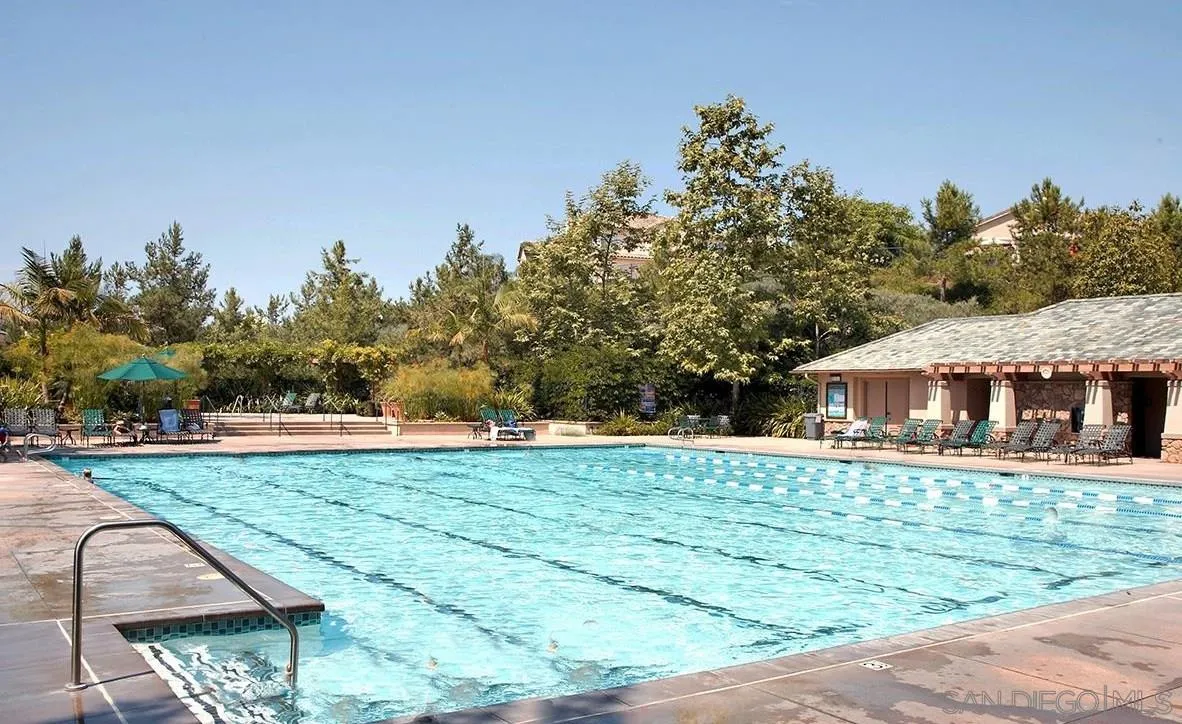 2938 Avenida Castana