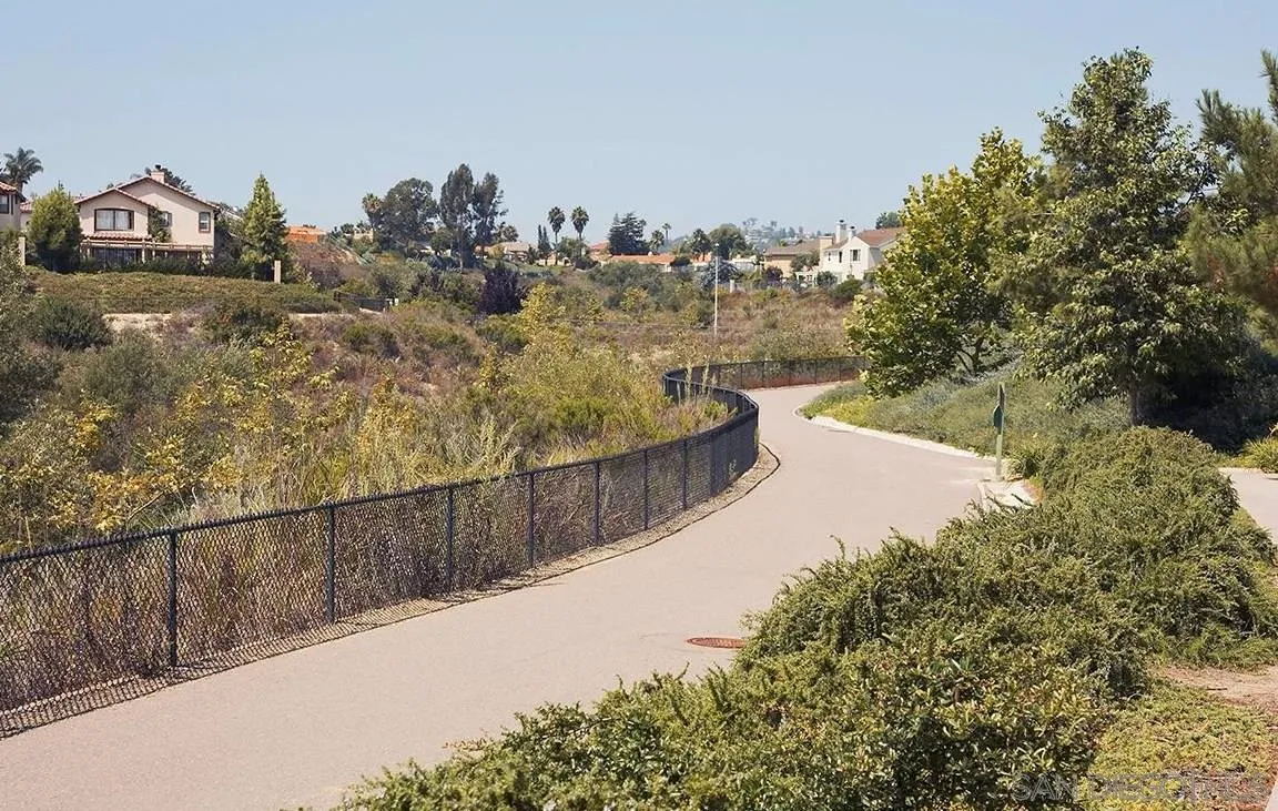 2938 Avenida Castana