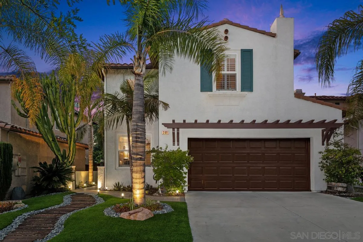 380 Avenida La Cuesta