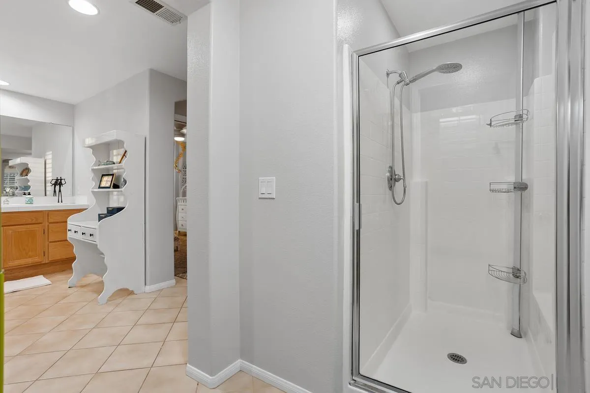 380 Avenida La Cuesta