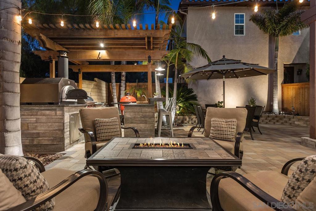 380 Avenida La Cuesta