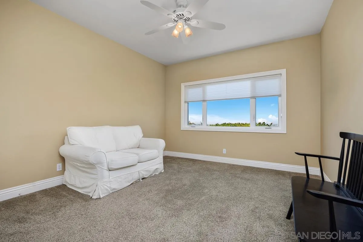 1324 Vista Colina Dr