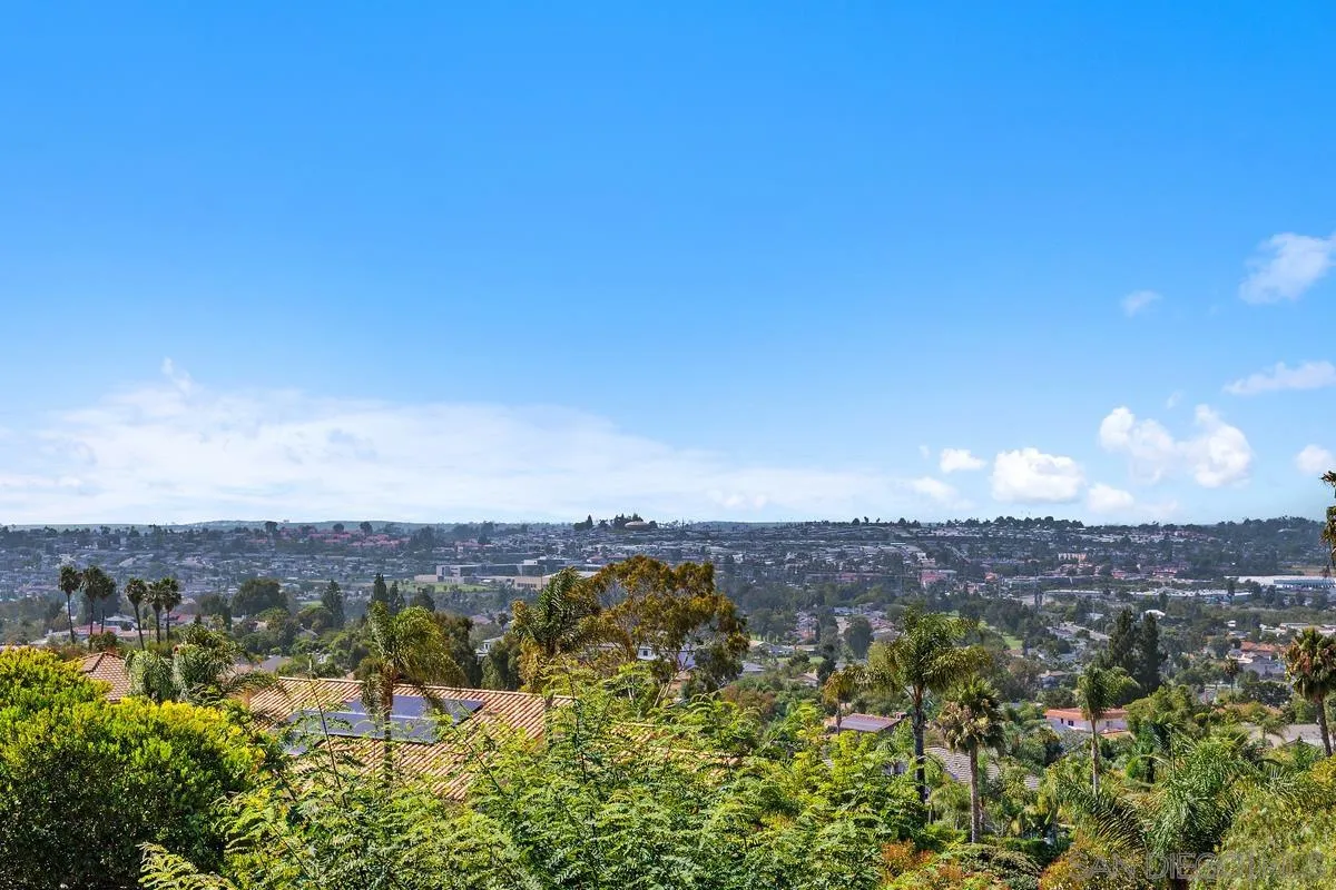 1324 Vista Colina Dr