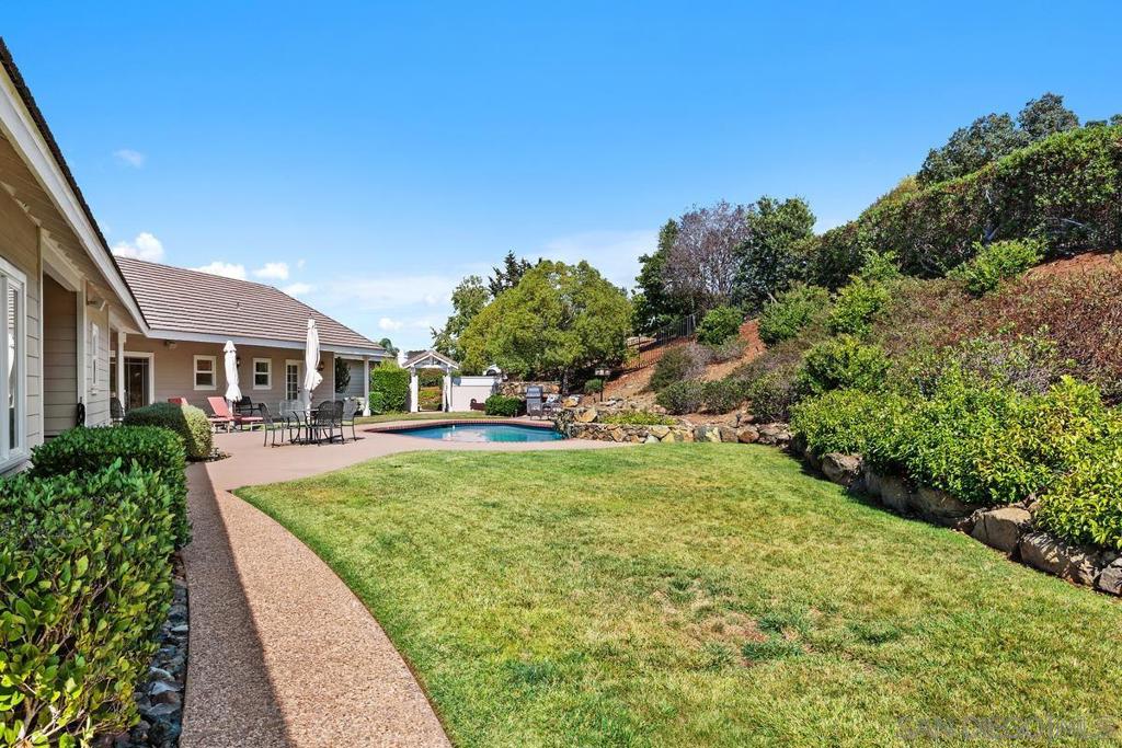 1324 Vista Colina Dr