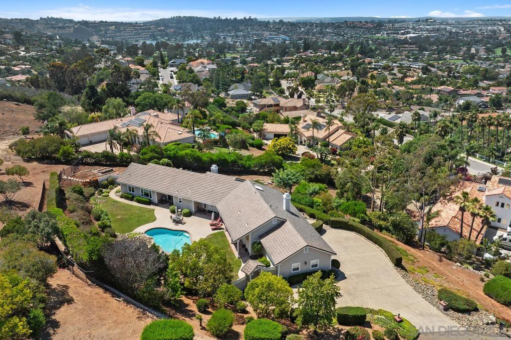 1324 Vista Colina Dr