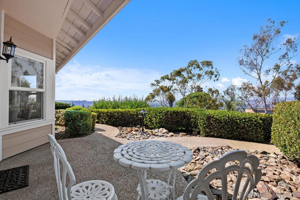 1324 Vista Colina Dr