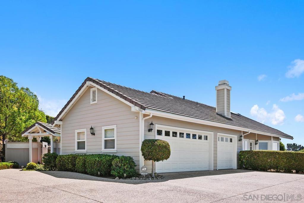 1324 Vista Colina Dr