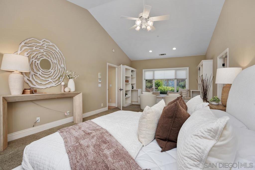 1324 Vista Colina Dr