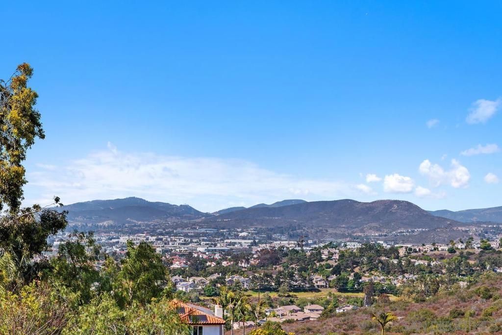 1324 Vista Colina Dr