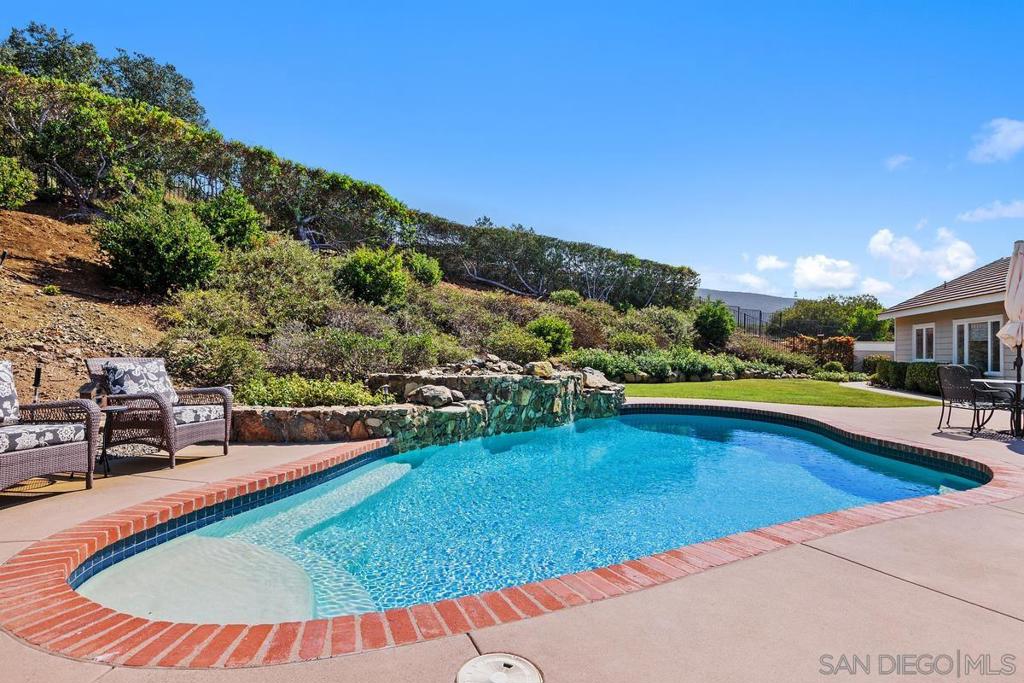 1324 Vista Colina Dr