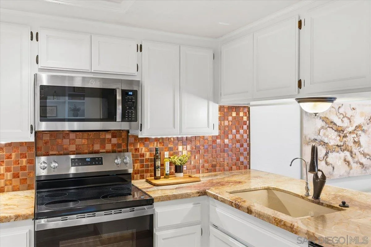 2630 Pirineos Way Unit 5